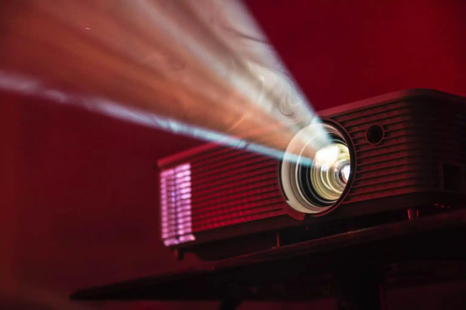 How to Stop a Projector From Overheating